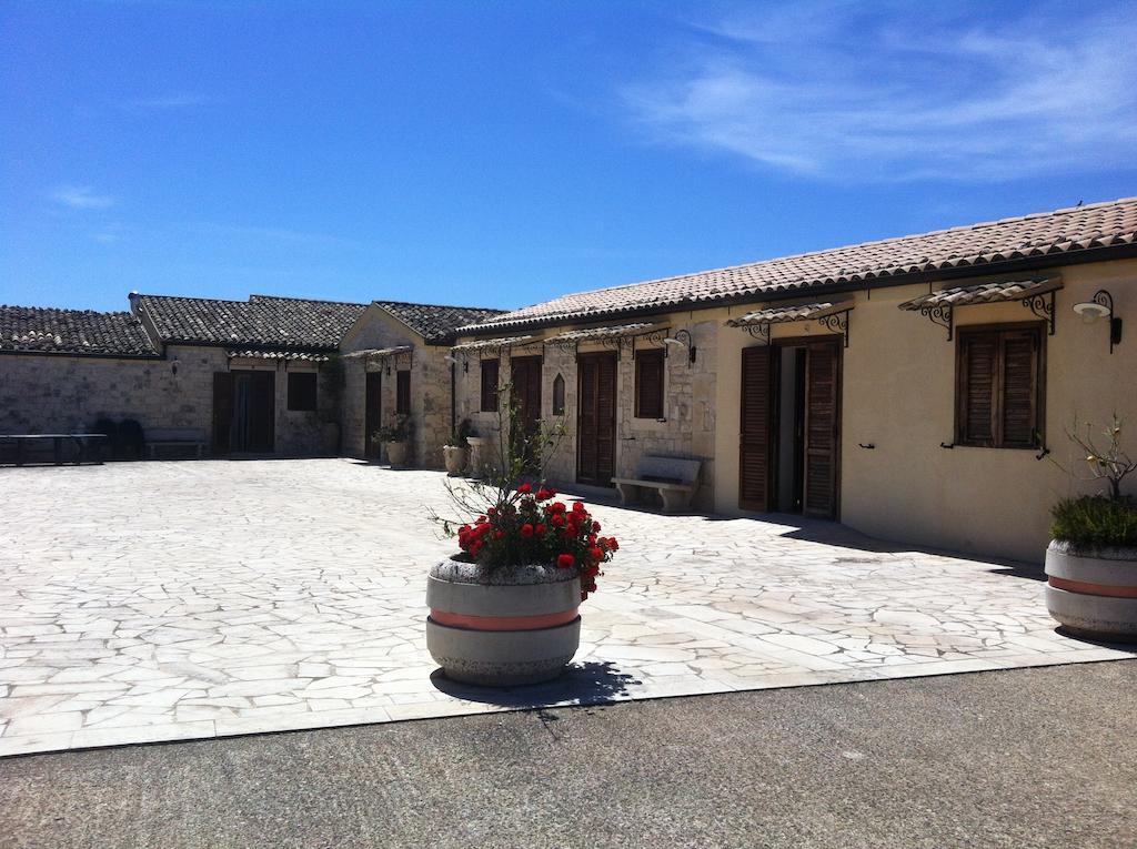 Oasi Di Cava Ispica Villa Pietre Nere San Zagaria Екстериор снимка